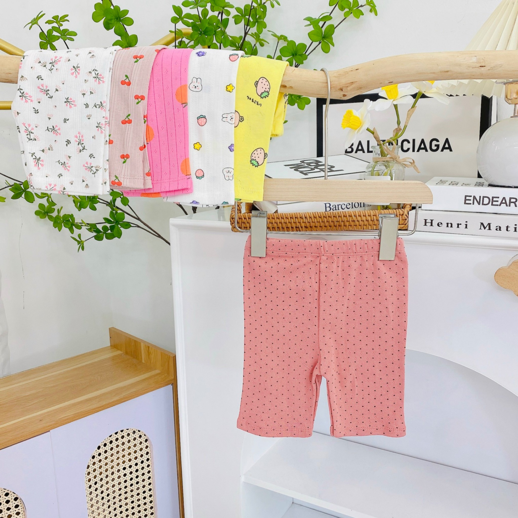Sét 4 quần xuất dư các màu cho bé ( giao ngẫu nhiên)