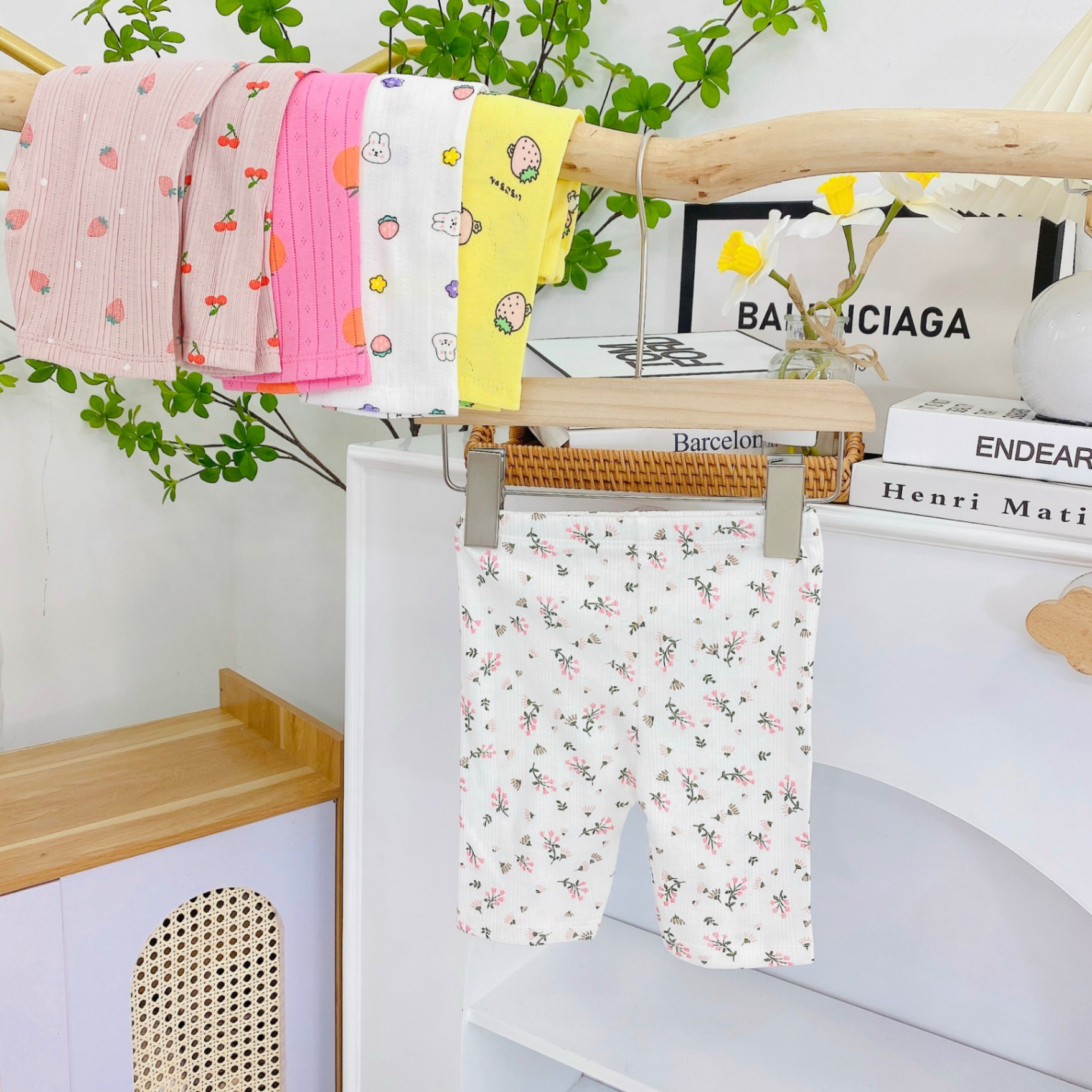 Sét 4 quần xuất dư các màu cho bé ( giao ngẫu nhiên)