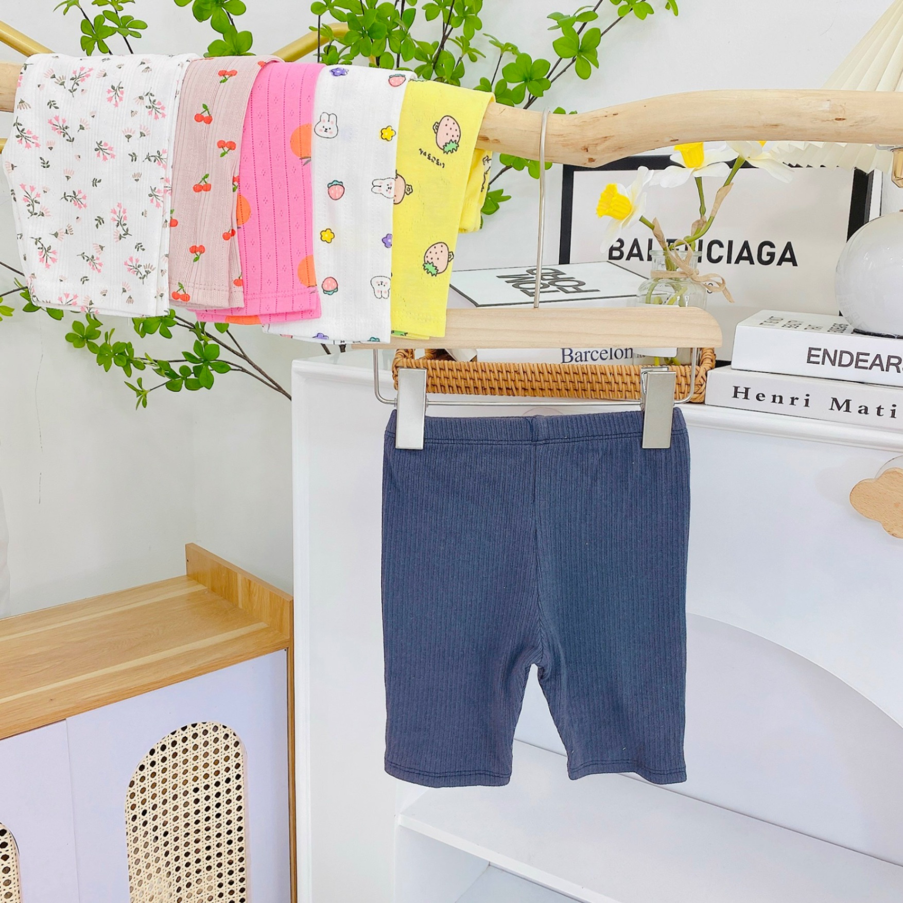 Sét 4 quần xuất dư các màu cho bé ( giao ngẫu nhiên)