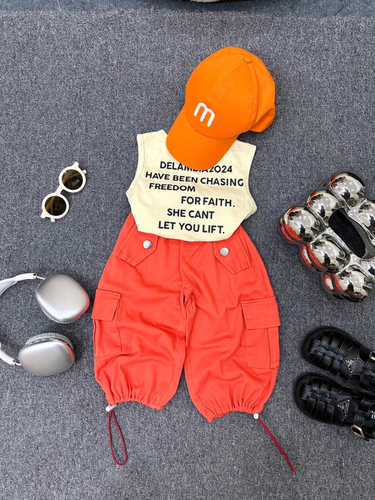 sét 3 chi tiết cam croptop kèm mũ cho bé