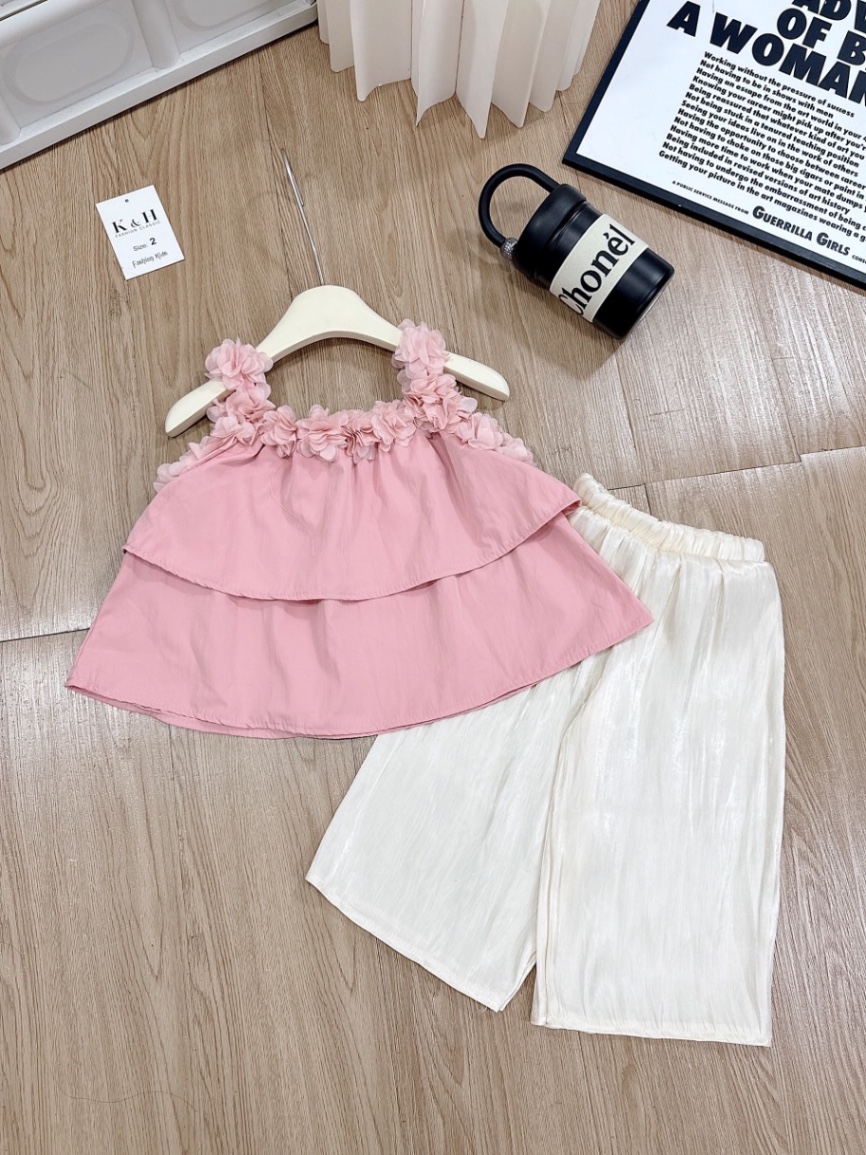 Bộ áo hồng kết hoa 2 dây quần to óng xuông bé gái