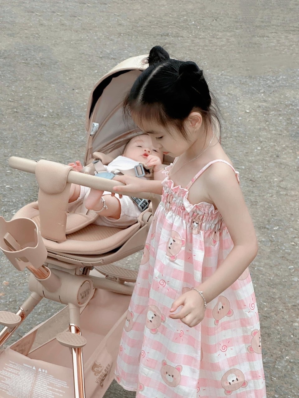 Váy 2 dây bo chun bé gái