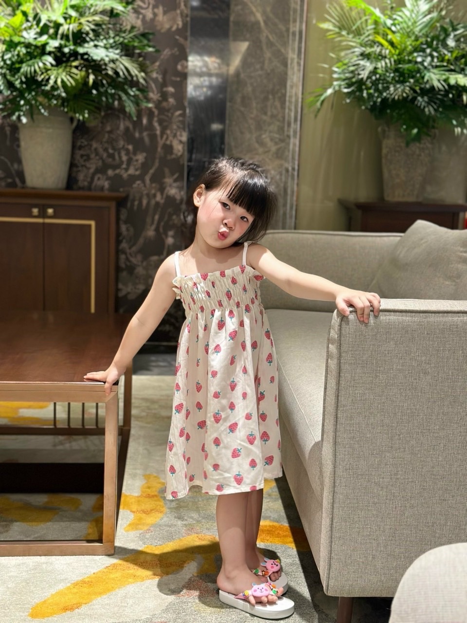 Váy 2 dây bo chun bé gái