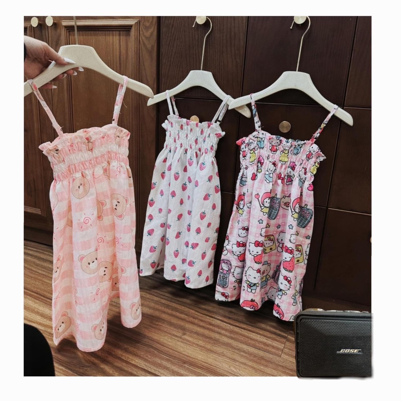 Váy 2 dây bo chun bé gái