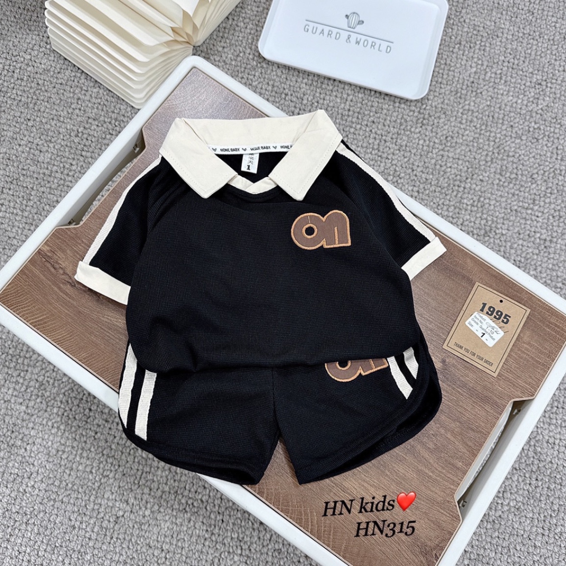 Sét bộ cổ bổ v chữ thêu cho bé