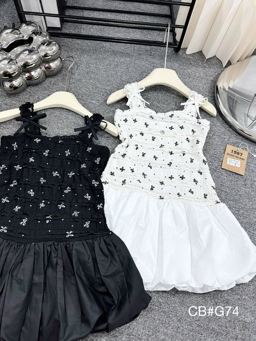 Sét váy 2 dây hình nơ in tràn thân dưới bồng cho bé