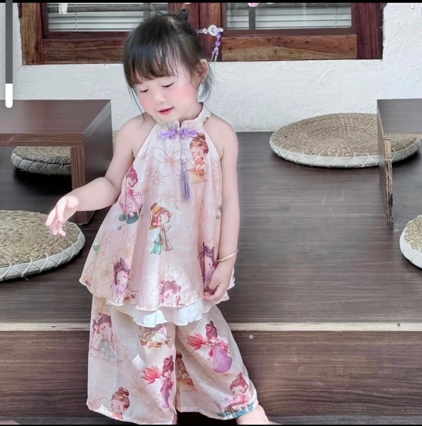 Bộ áo cổ yếm 2 vạt quần xuông bé gái