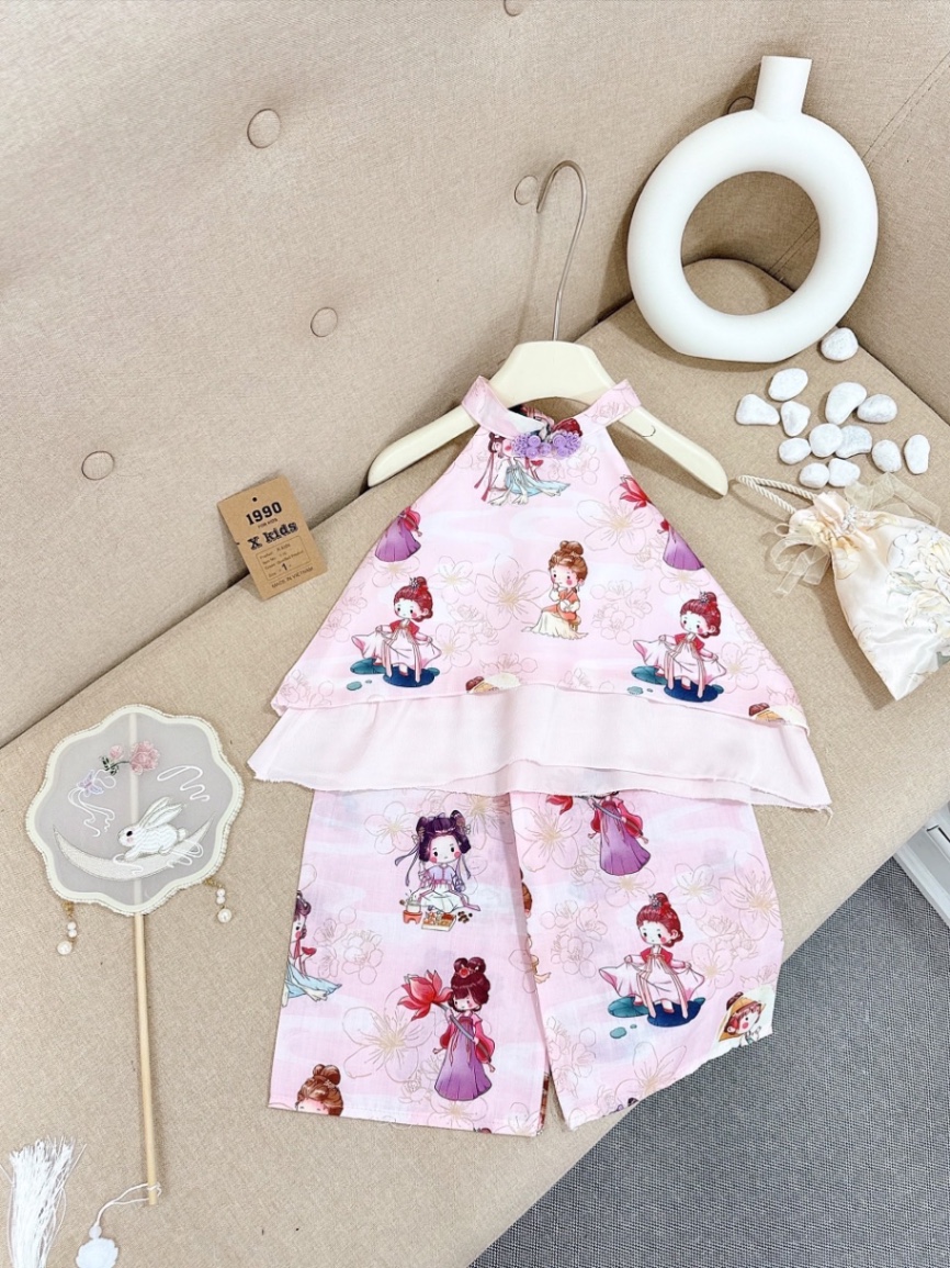 Bộ áo cổ yếm 2 vạt quần xuông bé gái