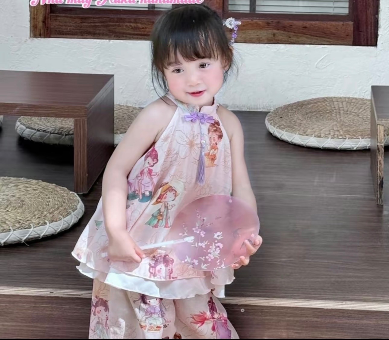 Bộ áo cổ yếm 2 vạt quần xuông bé gái
