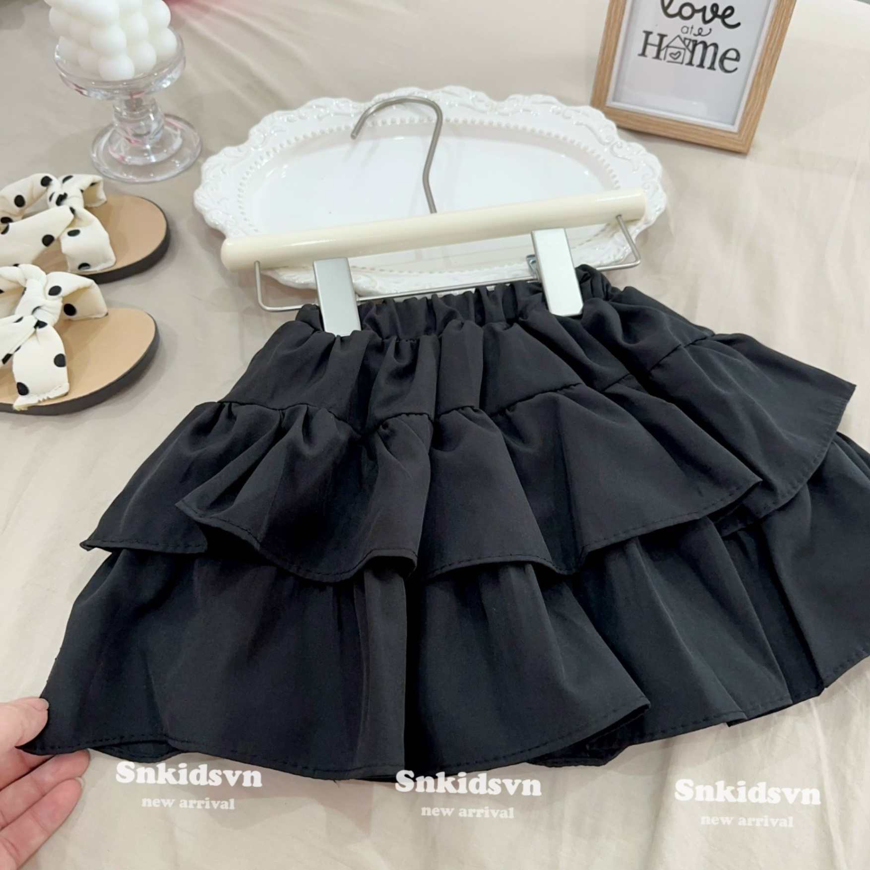 Bộ áo coton Btella cv đen tầng bé gái