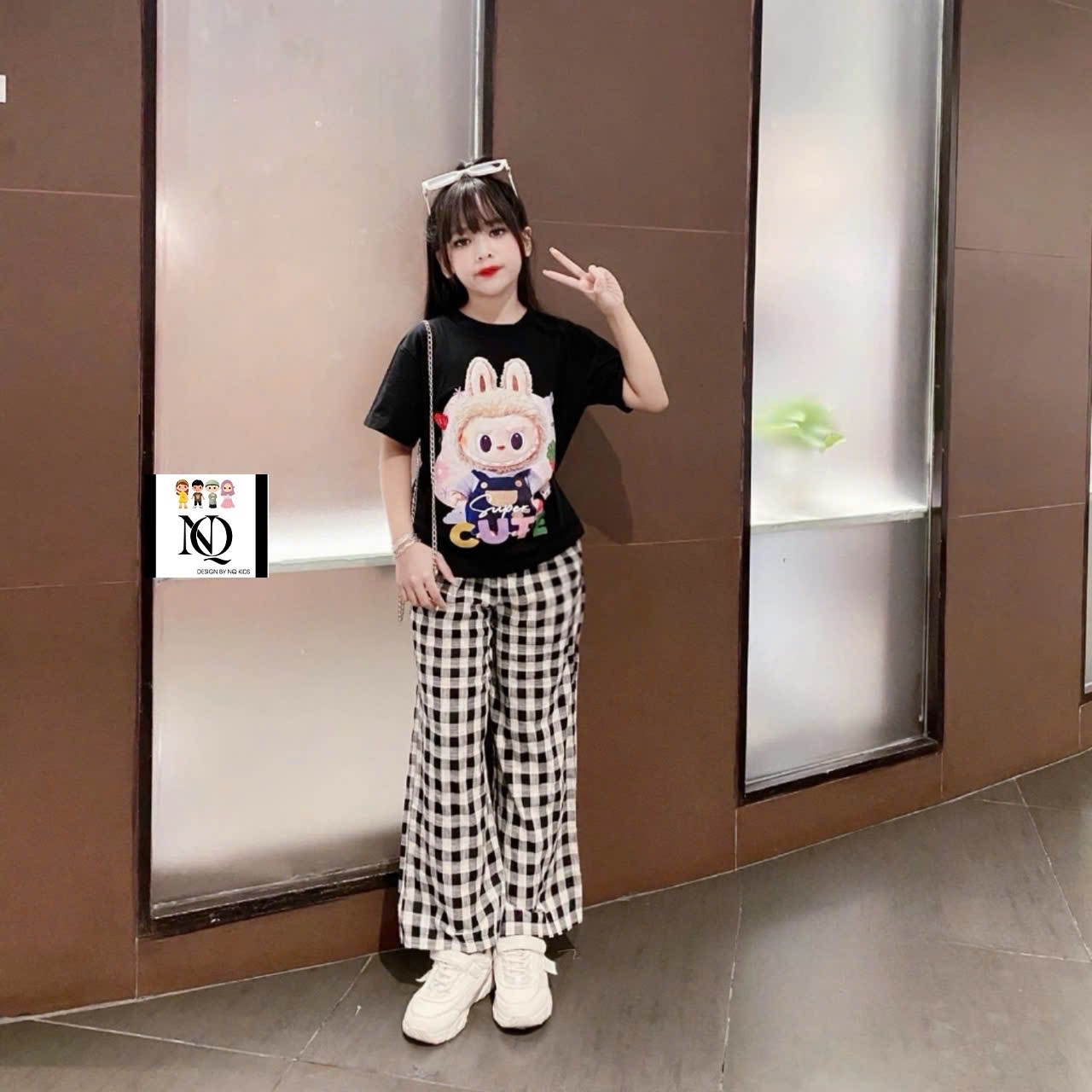 Sét áo labubu cộc tay quần dài caro đen xanh tm bé gái