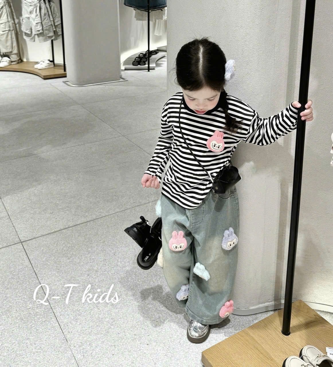 Sét bộ kẻ quần bò đính gấu màu bé gái