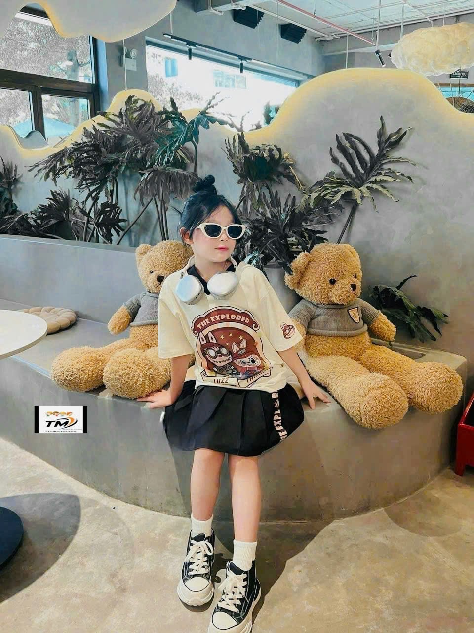 Sét áo cổ tm cv đen dập ly tm bé gái
