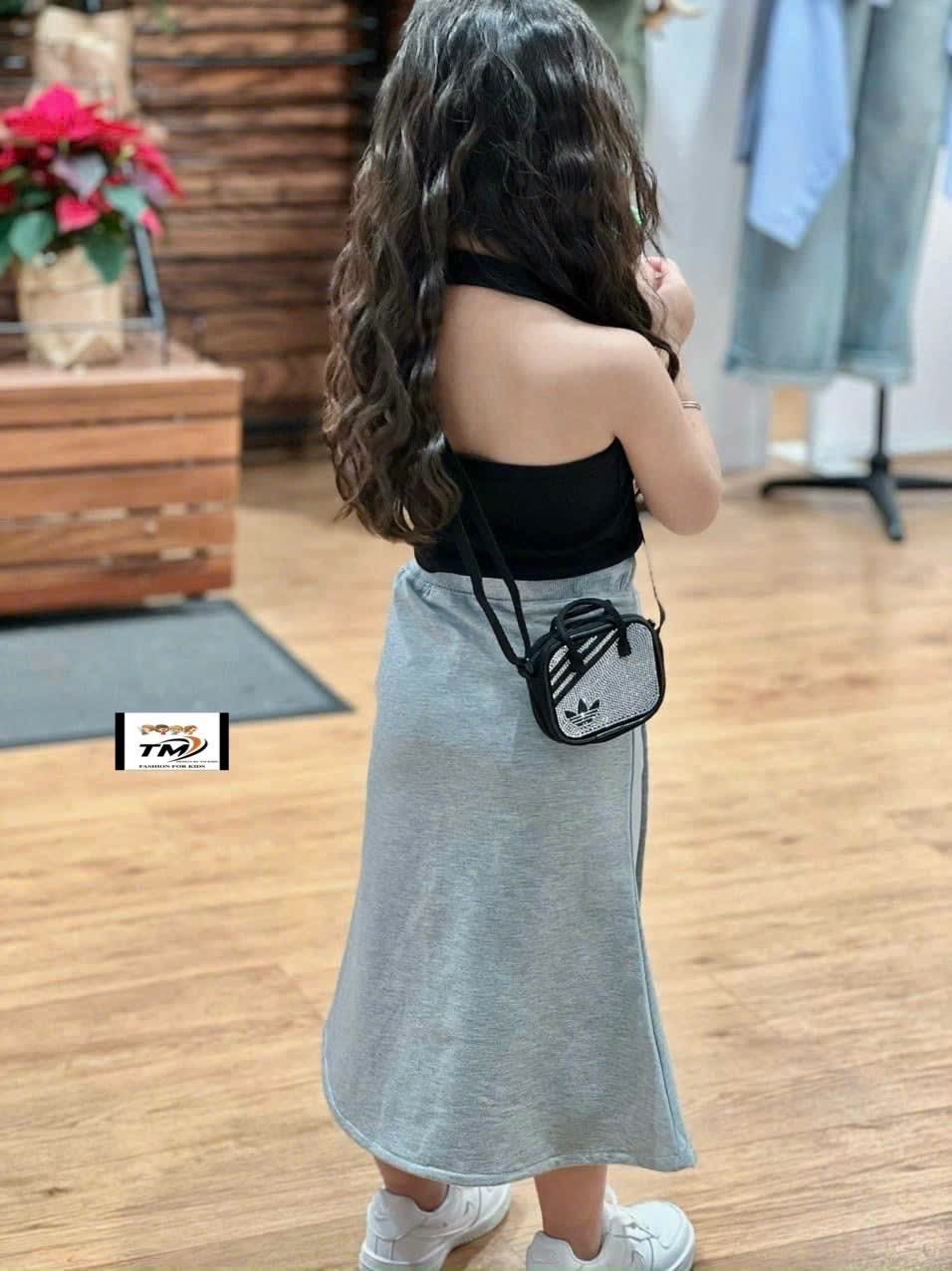 Sét cổ yếm đen labubu cv ghi đuôi cá bé gái