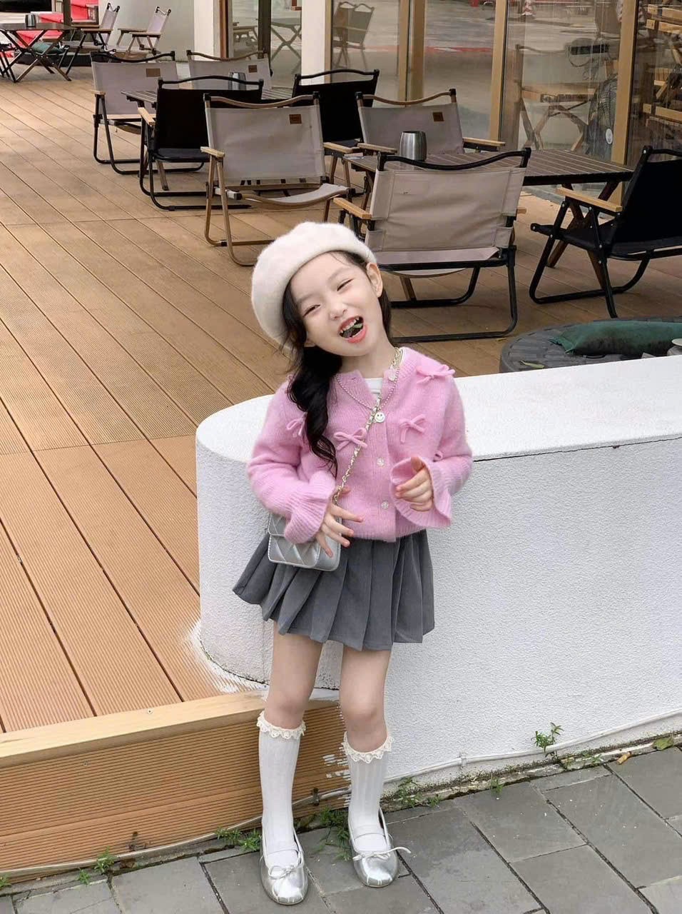 Sét áo hồng tăm thỏ cv ghi xếp ly xk cho bé gái