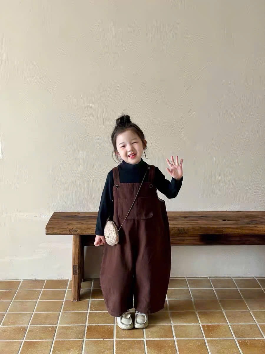 Sét yếm nâu kèm áo cổ 3p bé gái