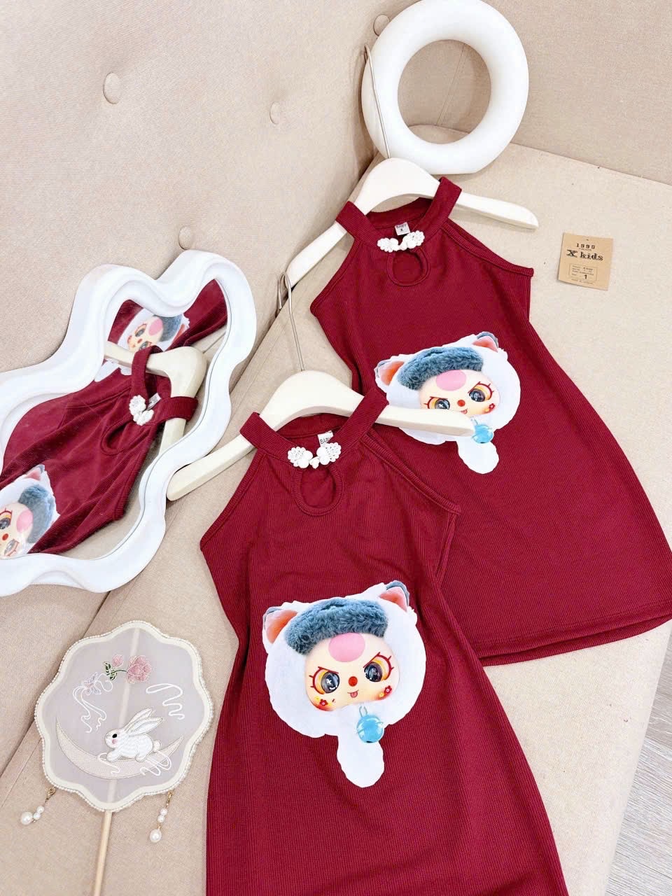 Váy đỏ baby three body bé gái