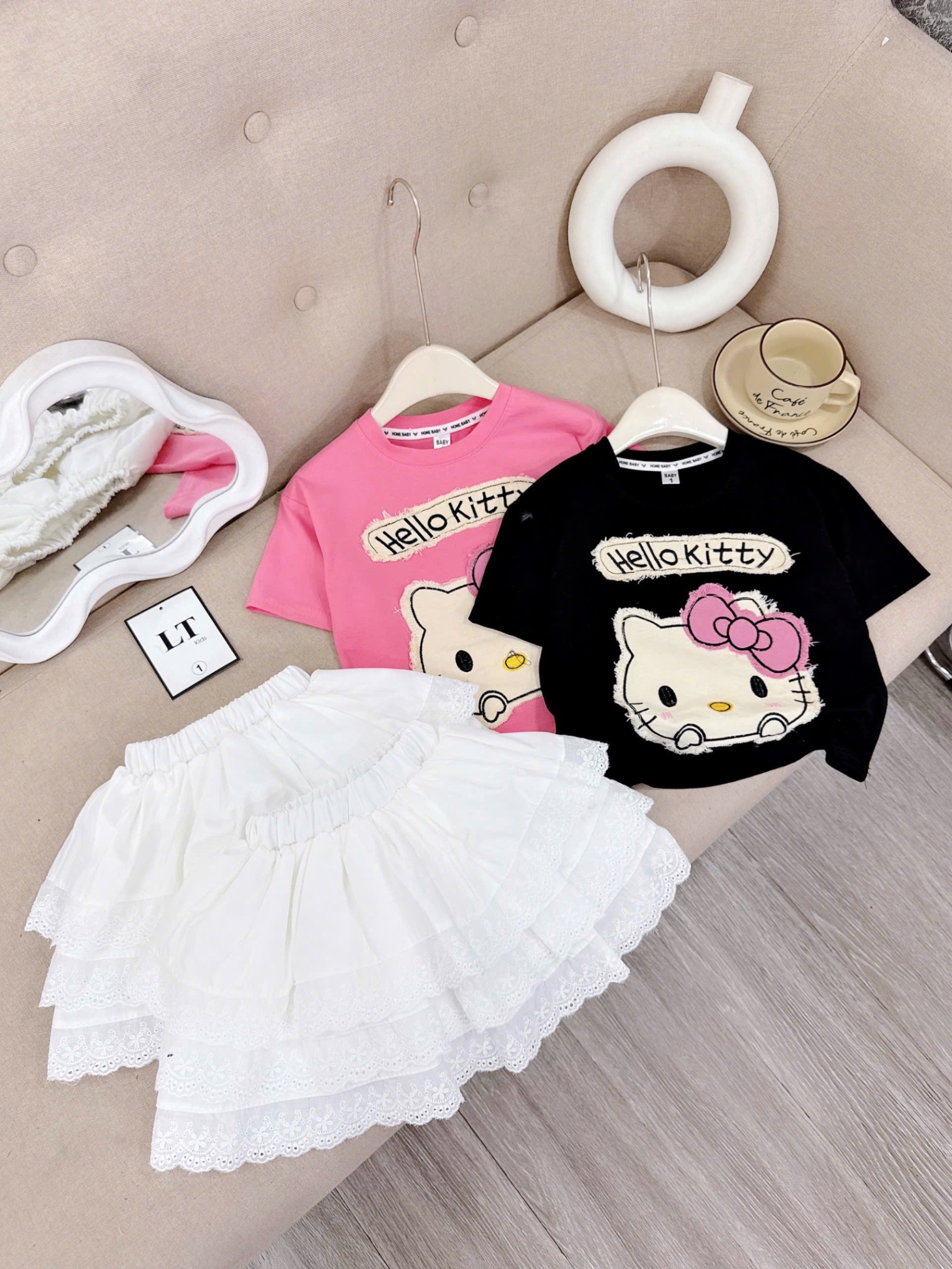 Sét áo kitty cv tầng trắng bé gái