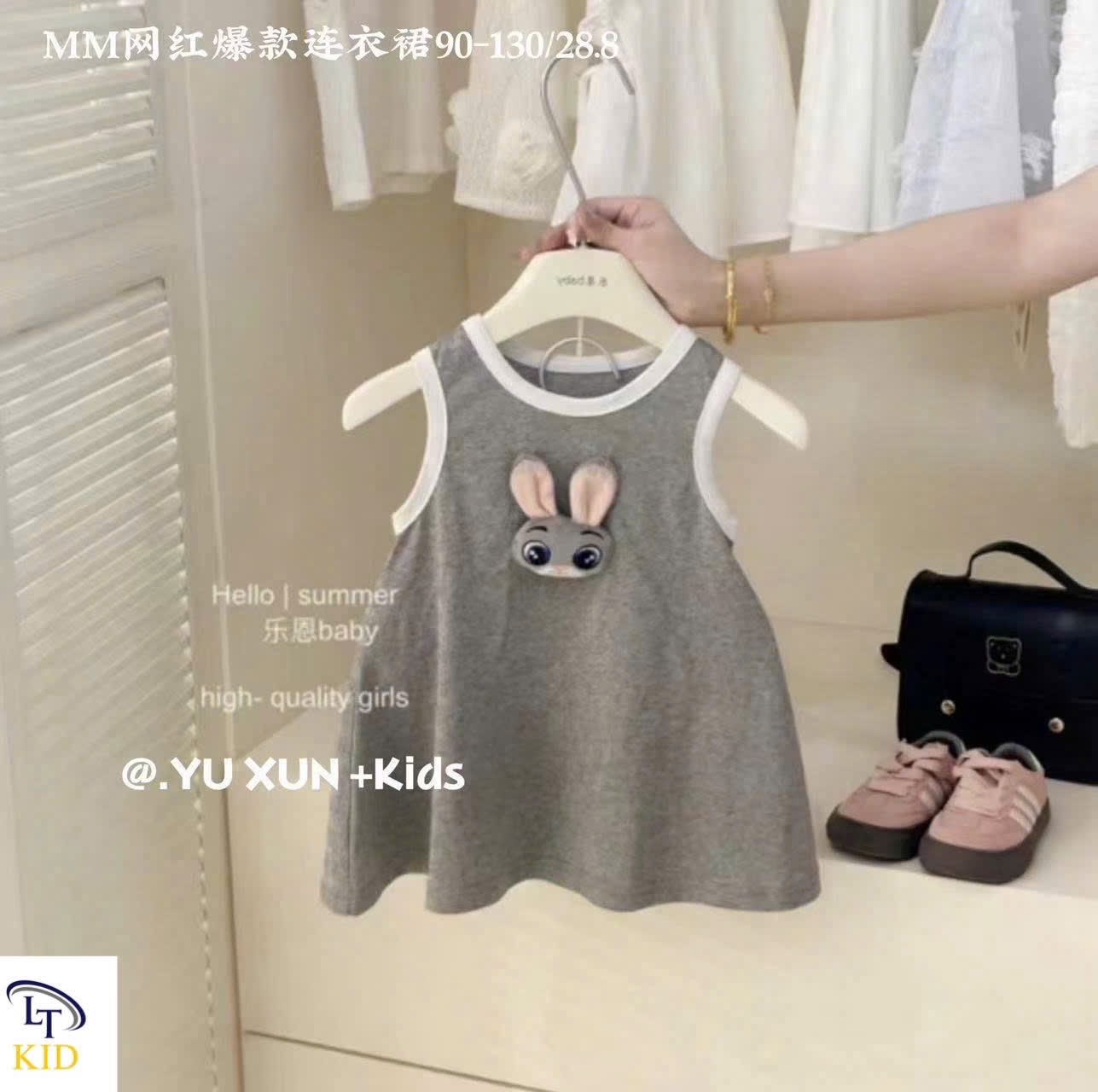 Váy sát nách đính thú bông nhỏ bé gái