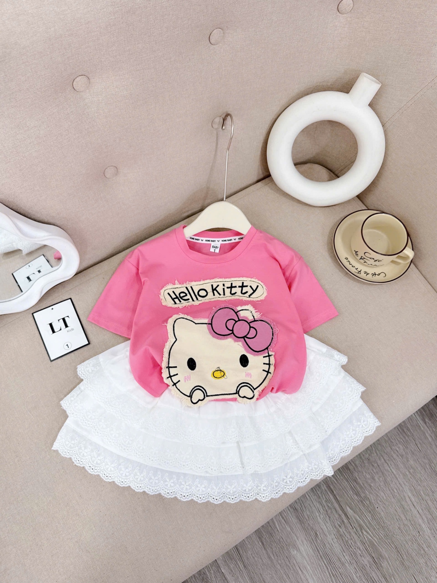 Sét áo kitty cv tầng trắng bé gái