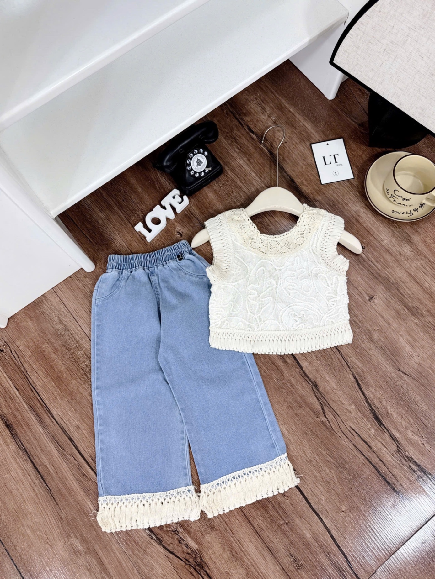 Sét áo ren lưới có lót quần bò xuông xanh bé gái