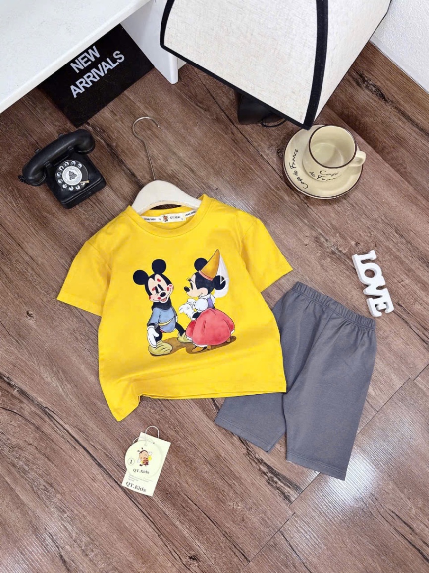 Sét micky vàng quần legging bé gái