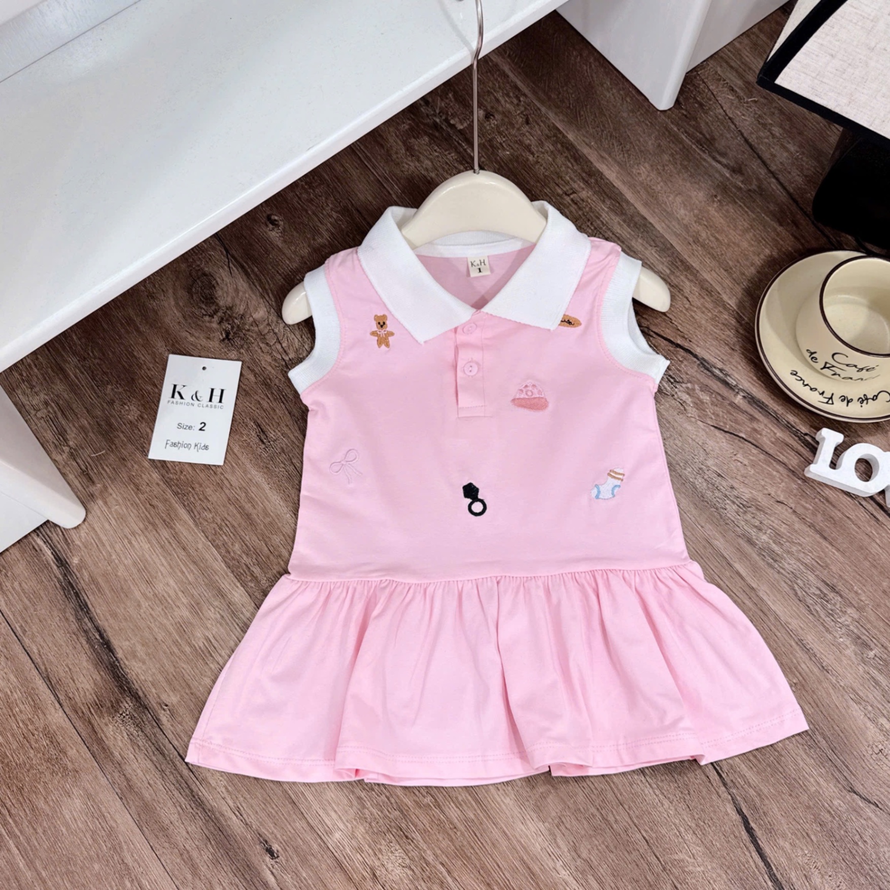 Váy hồng cổ trắng kh bé gái