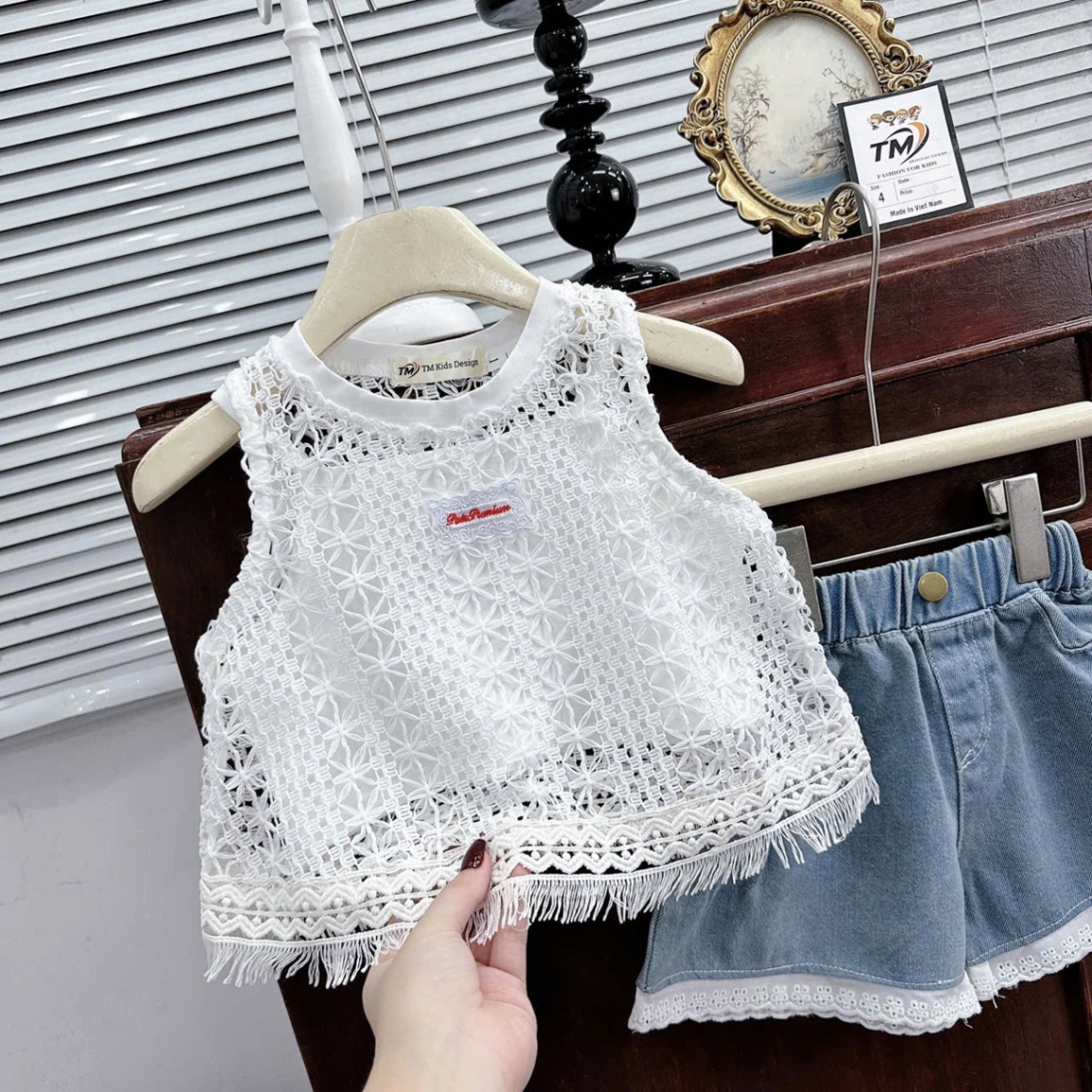 Sét 3 chi tiết áo lưới quần sooc bò bé gái