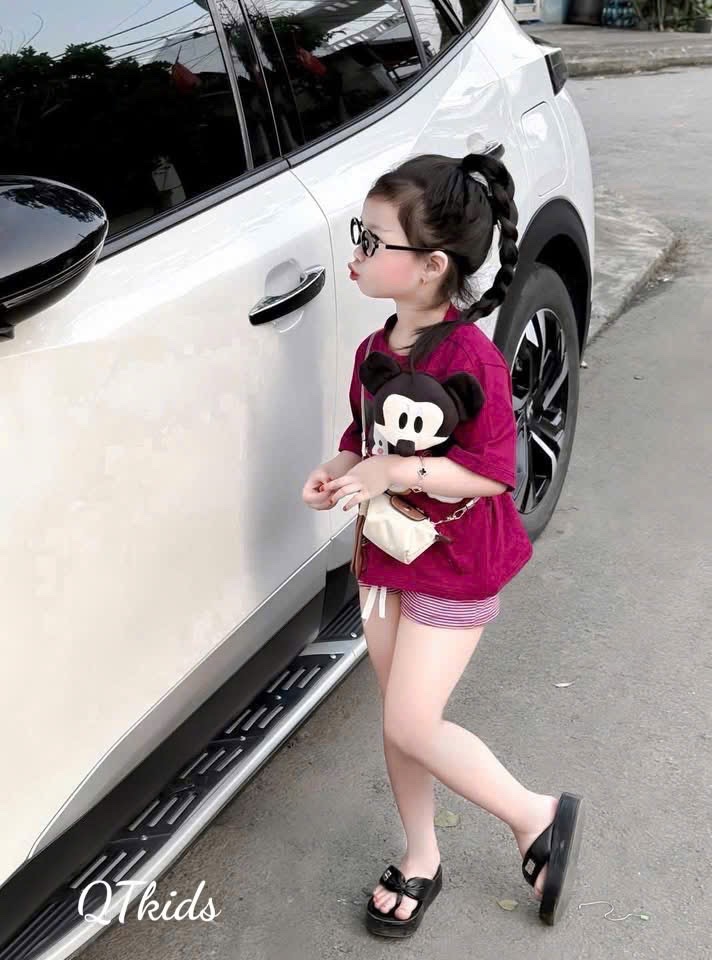 Sét bộ mickky quần sooc kẻ kèm miky to rời bé gái