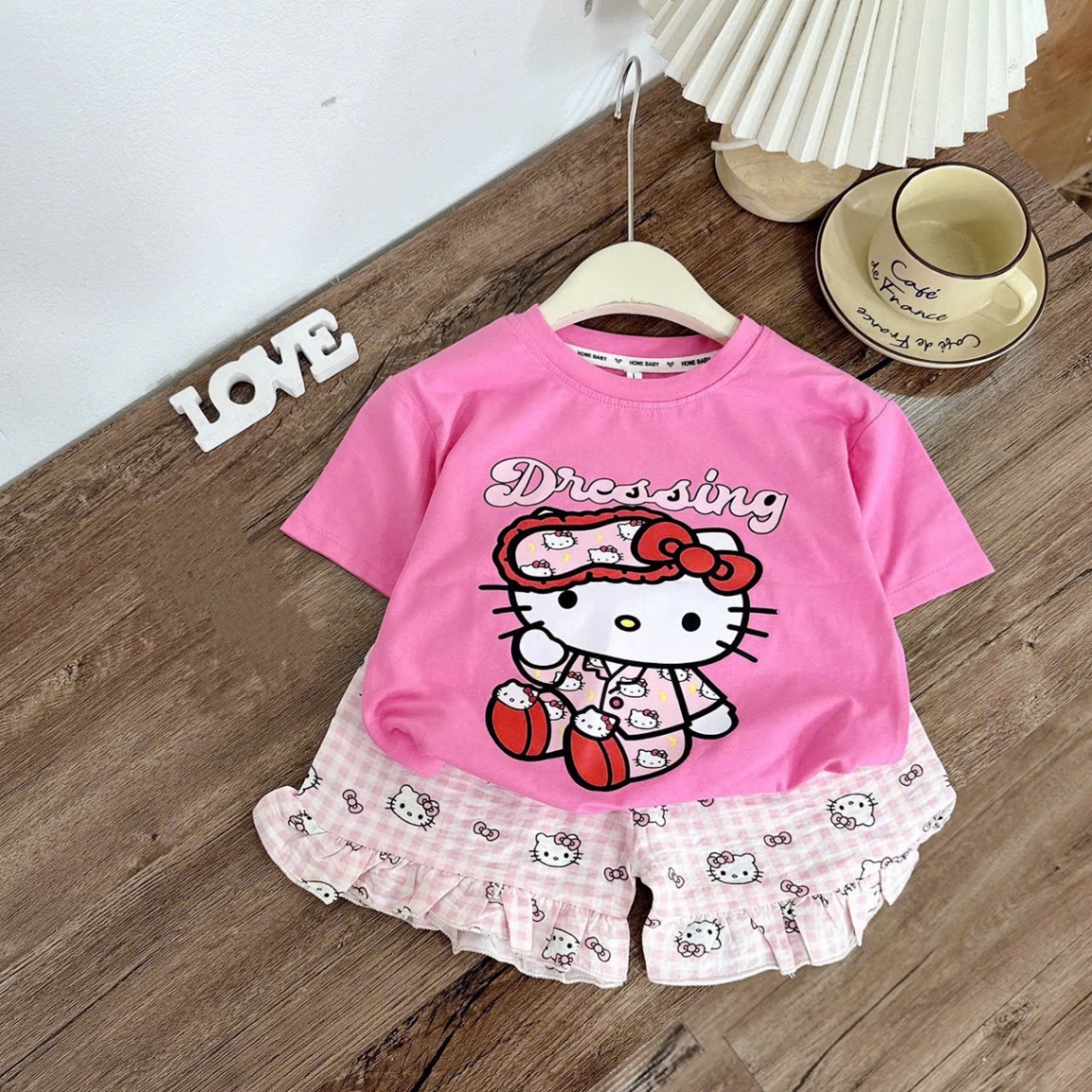 Sét bộ áo kitty quần viền bèo bé gái