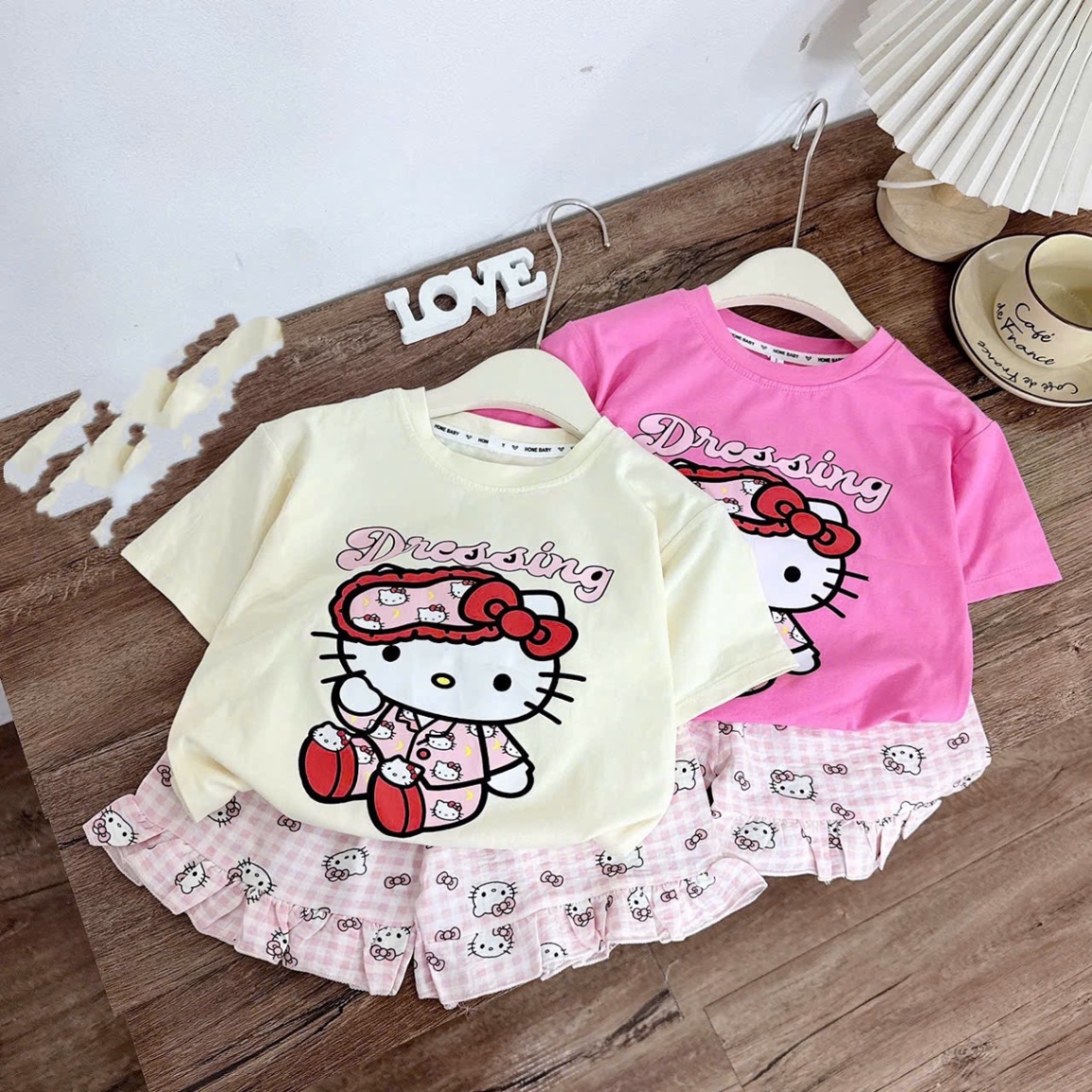 Sét bộ áo kitty quần viền bèo bé gái