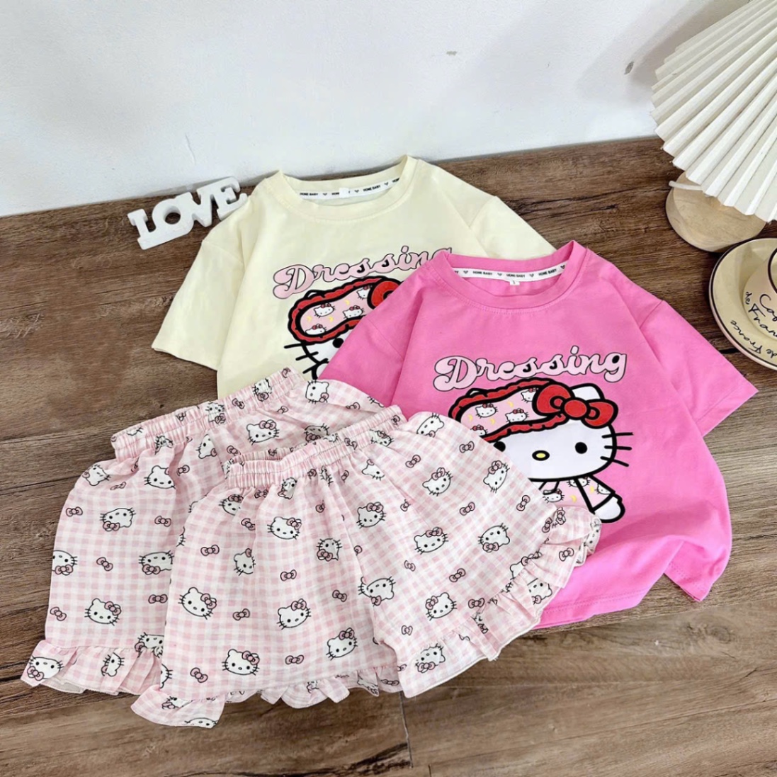 Sét bộ áo kitty quần viền bèo bé gái