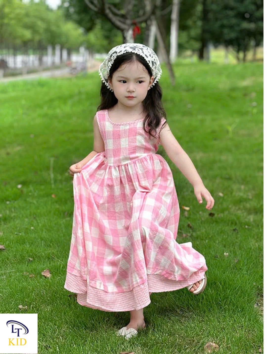 Váy caro hồng kèm khăn lt bé gái