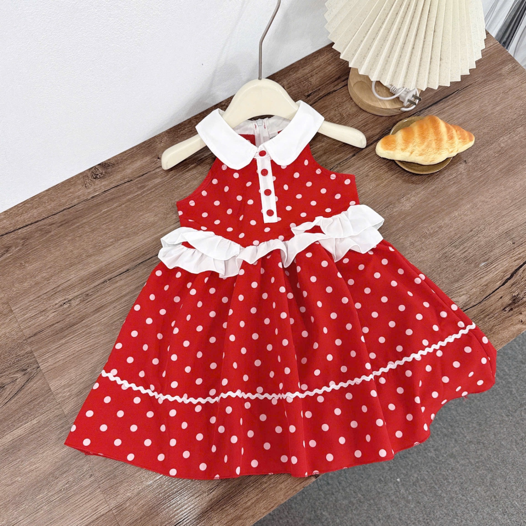 Váy chấn bi đỏ mk bé gái