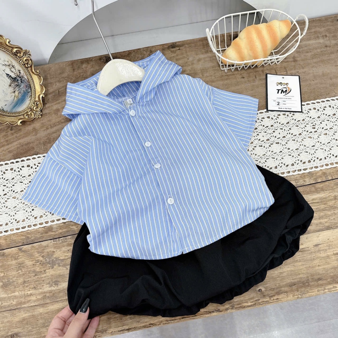 Sét áo sọc xanh quần đen bồng tm bé gái