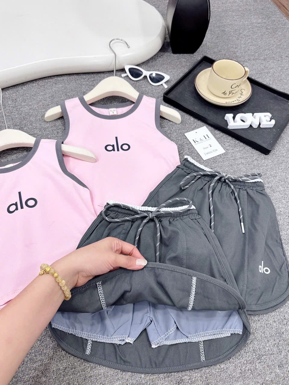 Bộ alo hồng xám bé gái