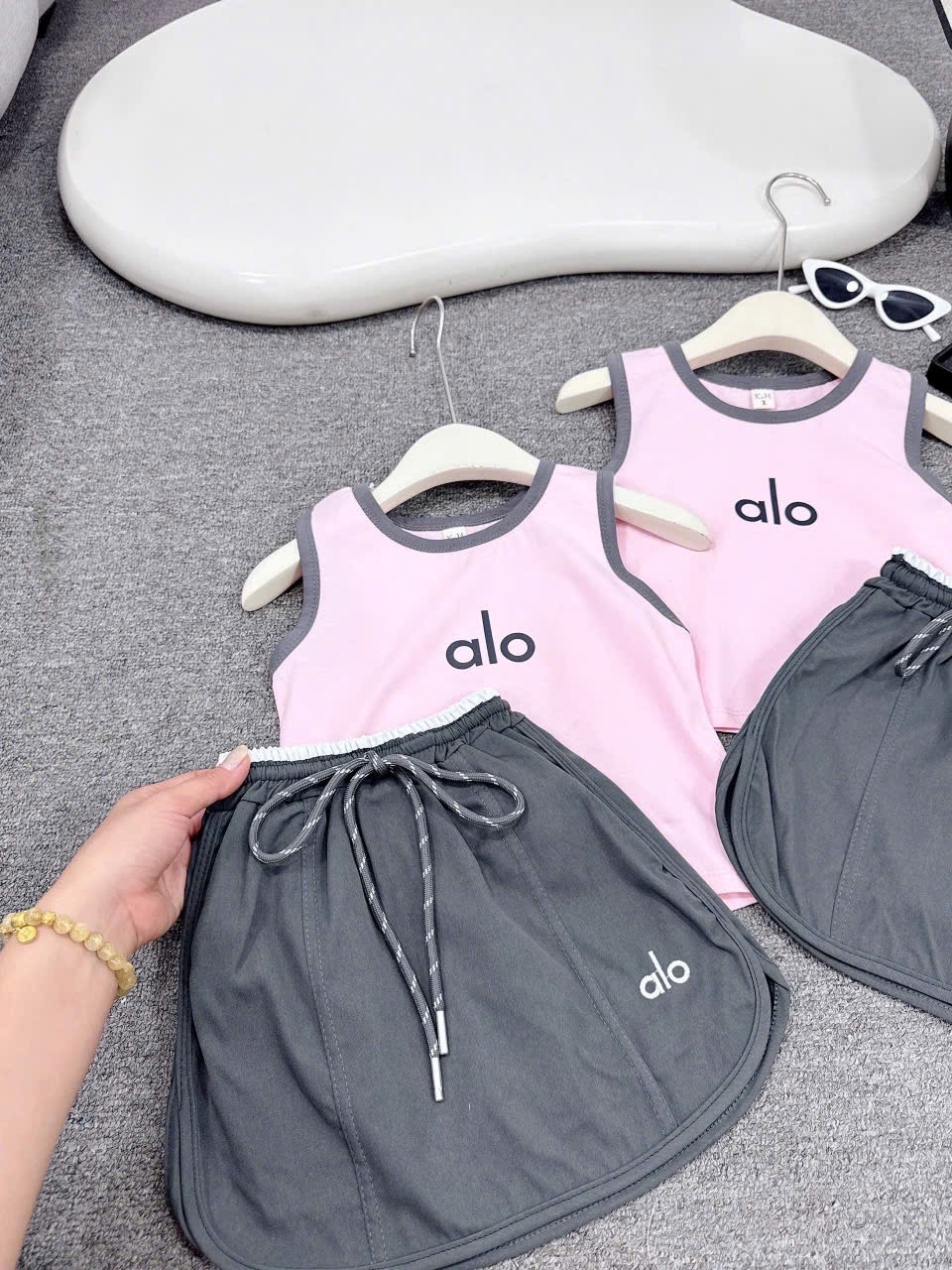 Bộ alo hồng xám bé gái