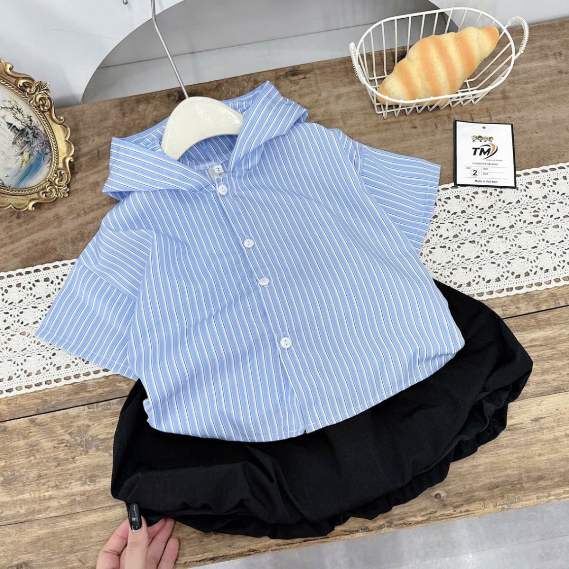 Sét áo sọc xanh quần đen bồng tm bé gái