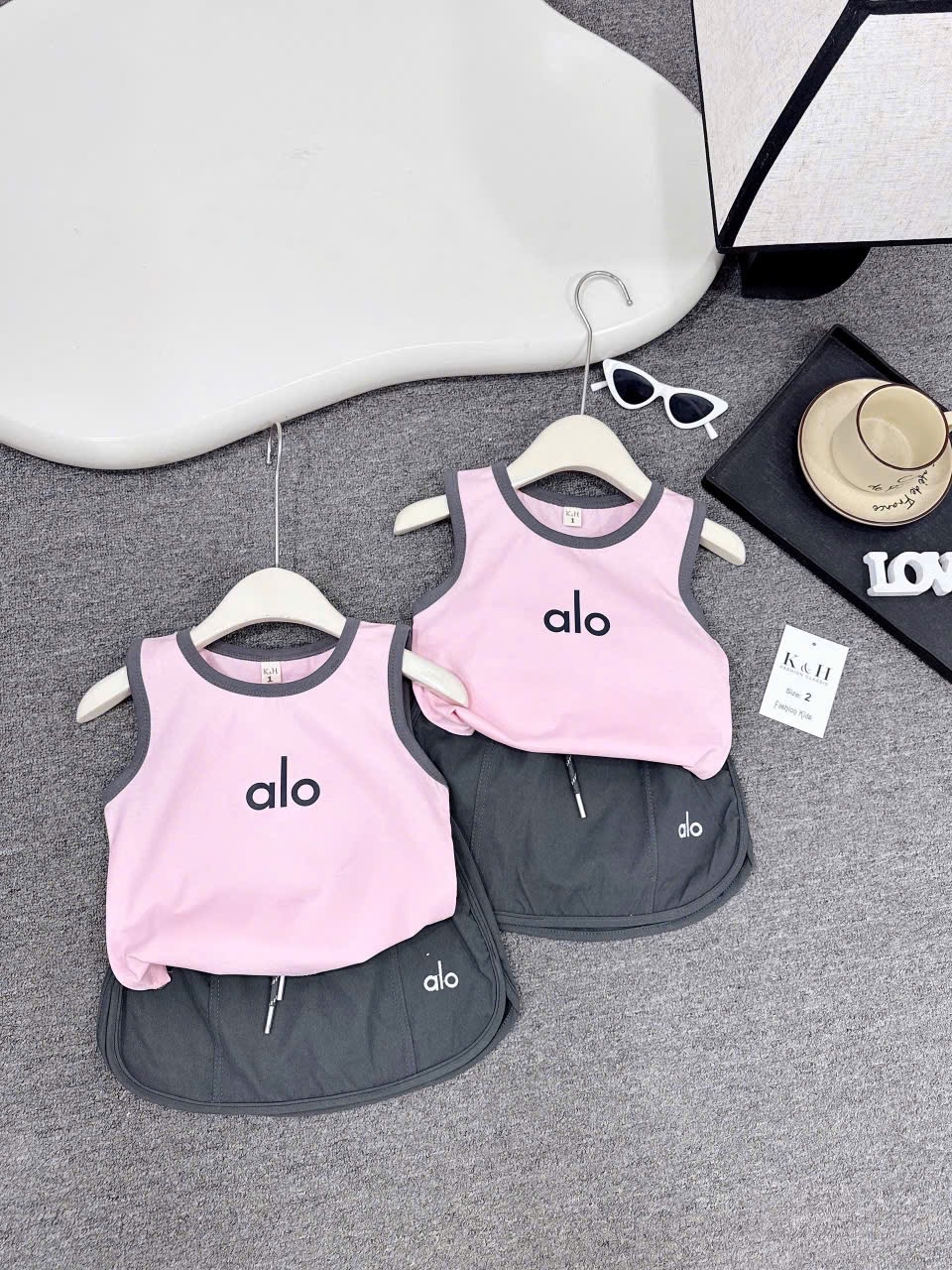 Bộ alo hồng xám bé gái