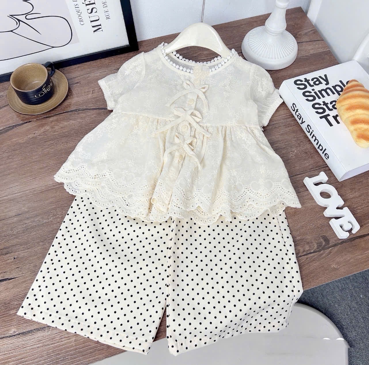 Sét Áo ren quần chấm bi bé gái
