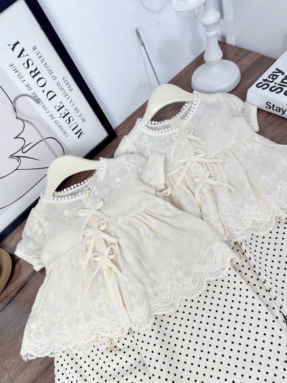 Sét Áo ren quần chấm bi bé gái