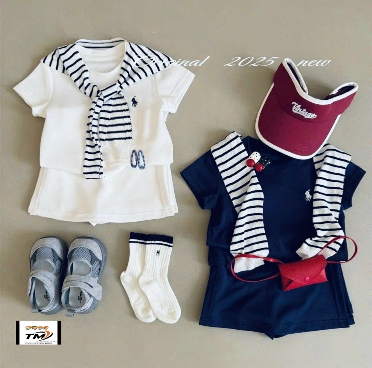 Sét 3 chi tiết bộ hình thêu ngựa nhỏ kèm khăn kẻ tm bé gái