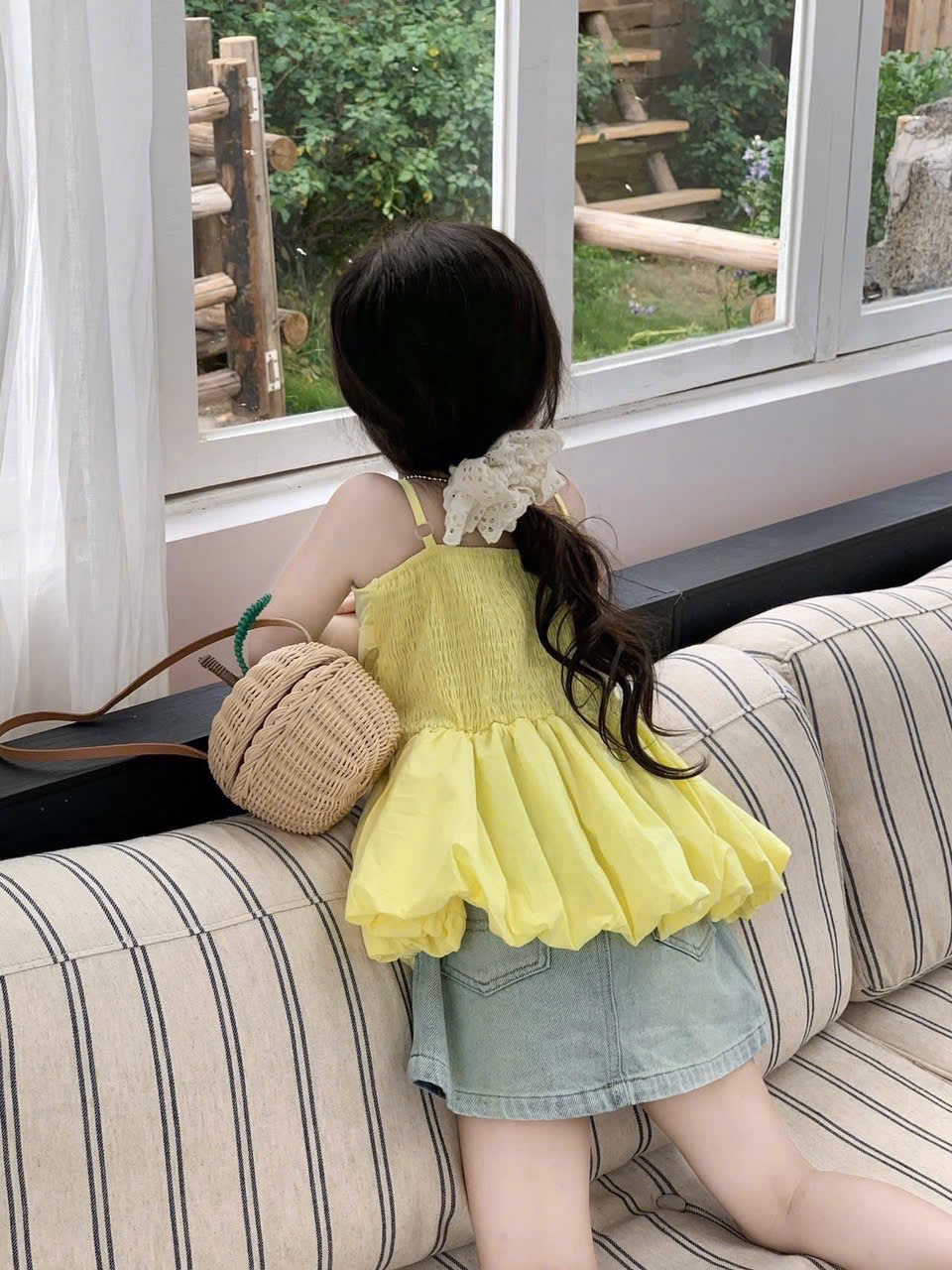 Sét bộ áo 2 dây vàng cv bò jean bé gái