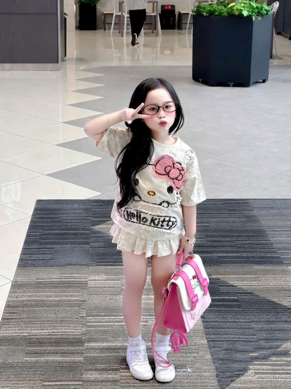 Sét bộ loang hình đắp kitty cv xếp ly bé gái