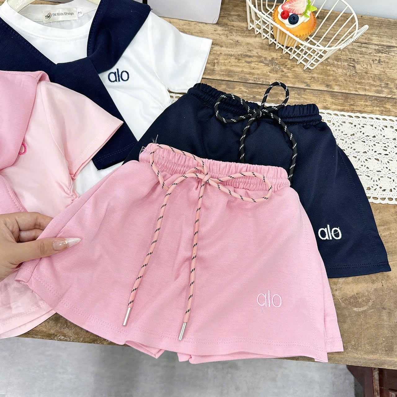 Sét bộ alo kèm khăn cho bé gái (tm)
