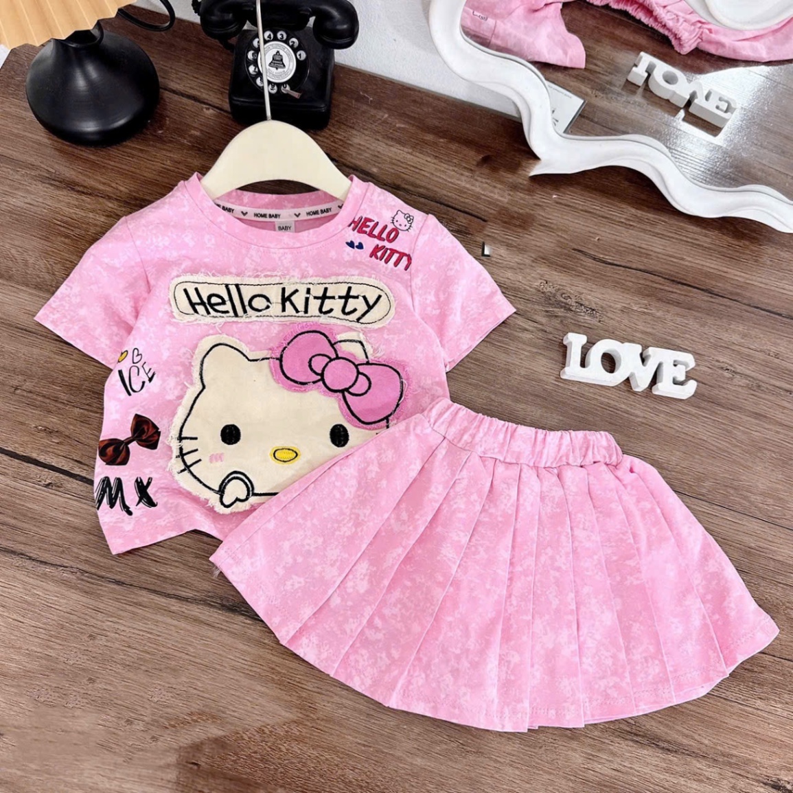 Sét bộ loang hình đắp kitty cv xếp ly bé gái