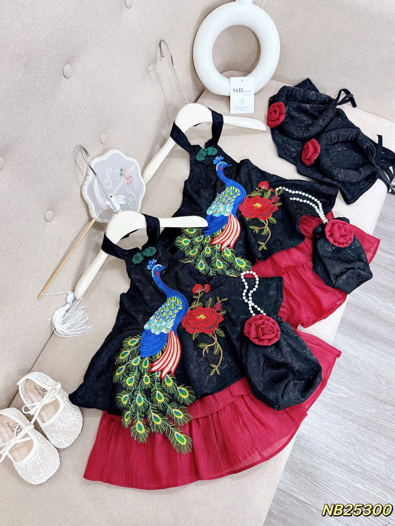 Sét 4 chi tiết áo yếm công trung thu bé gái