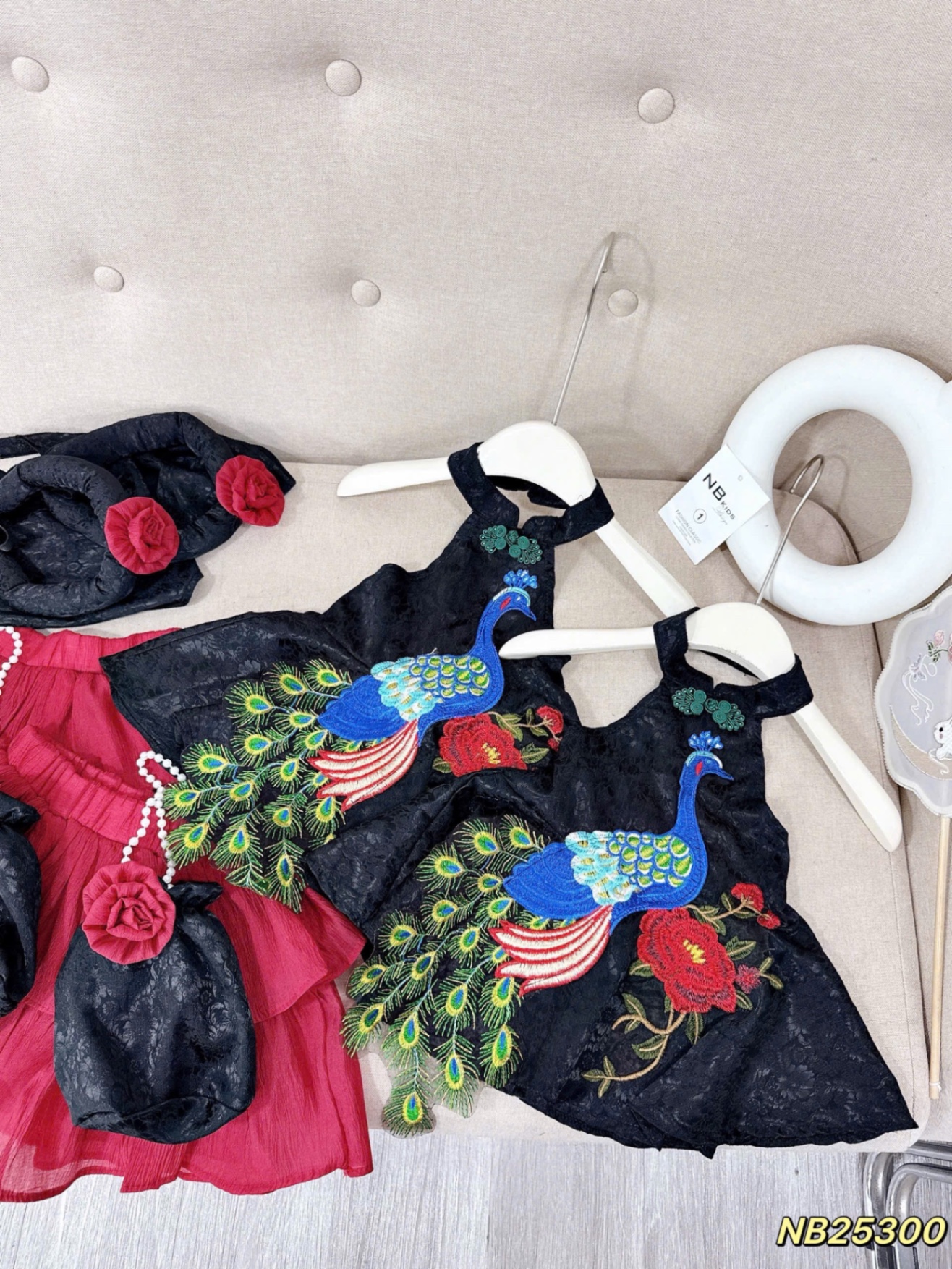 Sét 4 chi tiết áo yếm công trung thu bé gái