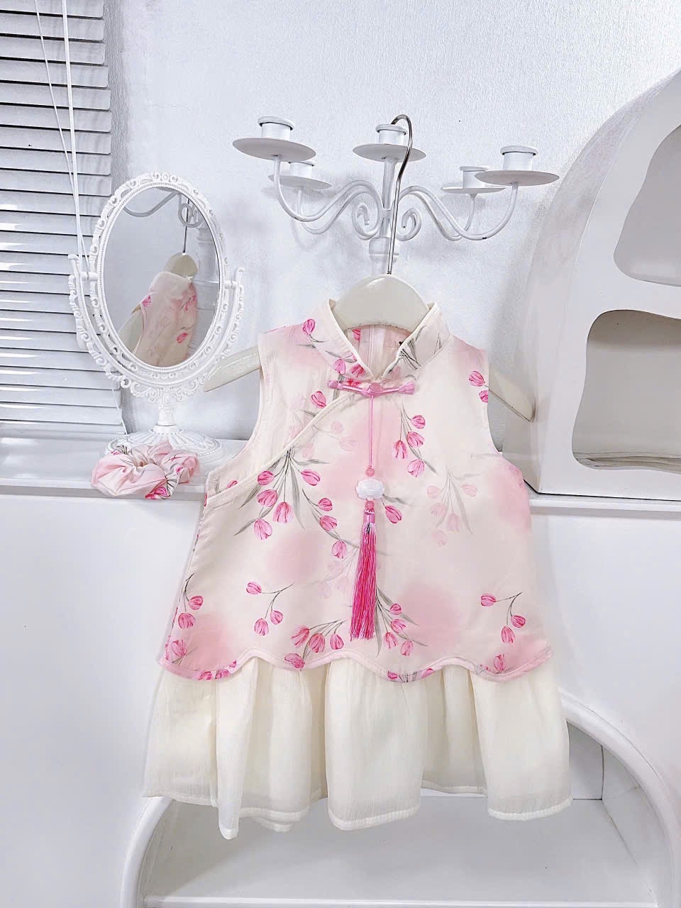 Sét váy hoa tuylip phối voan bé gái