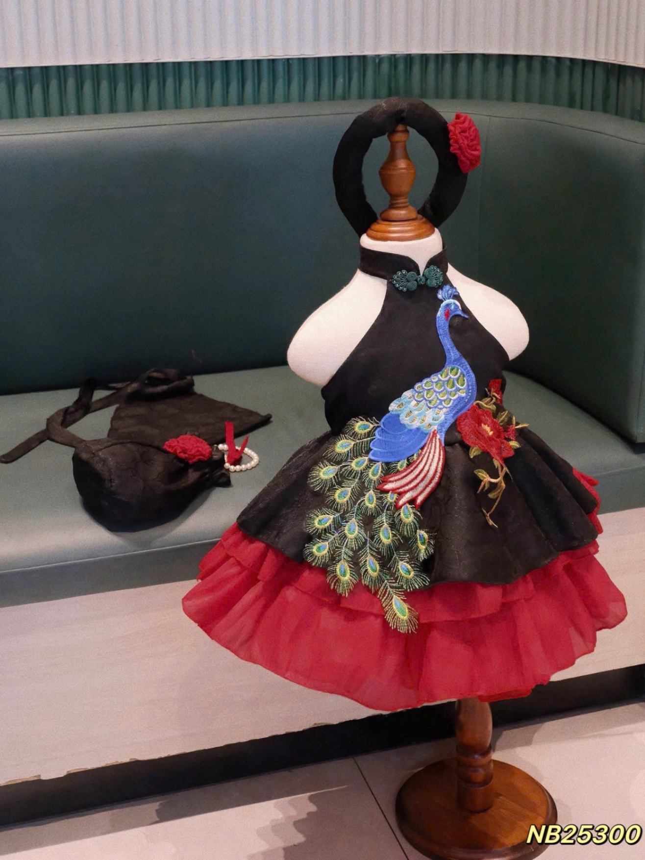 Sét 4 chi tiết áo yếm công trung thu bé gái